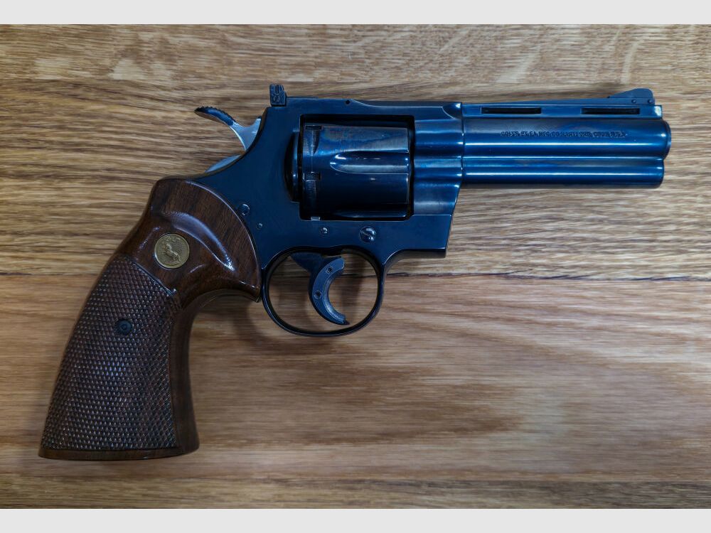 Colt Python, 4" looplengte