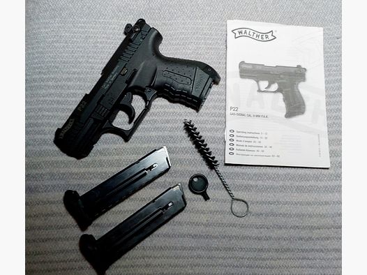 Walther P22 (P 22 Classic) pistola de fogueo 9mm P.A.K. (PTB 778) con 2 cargadores