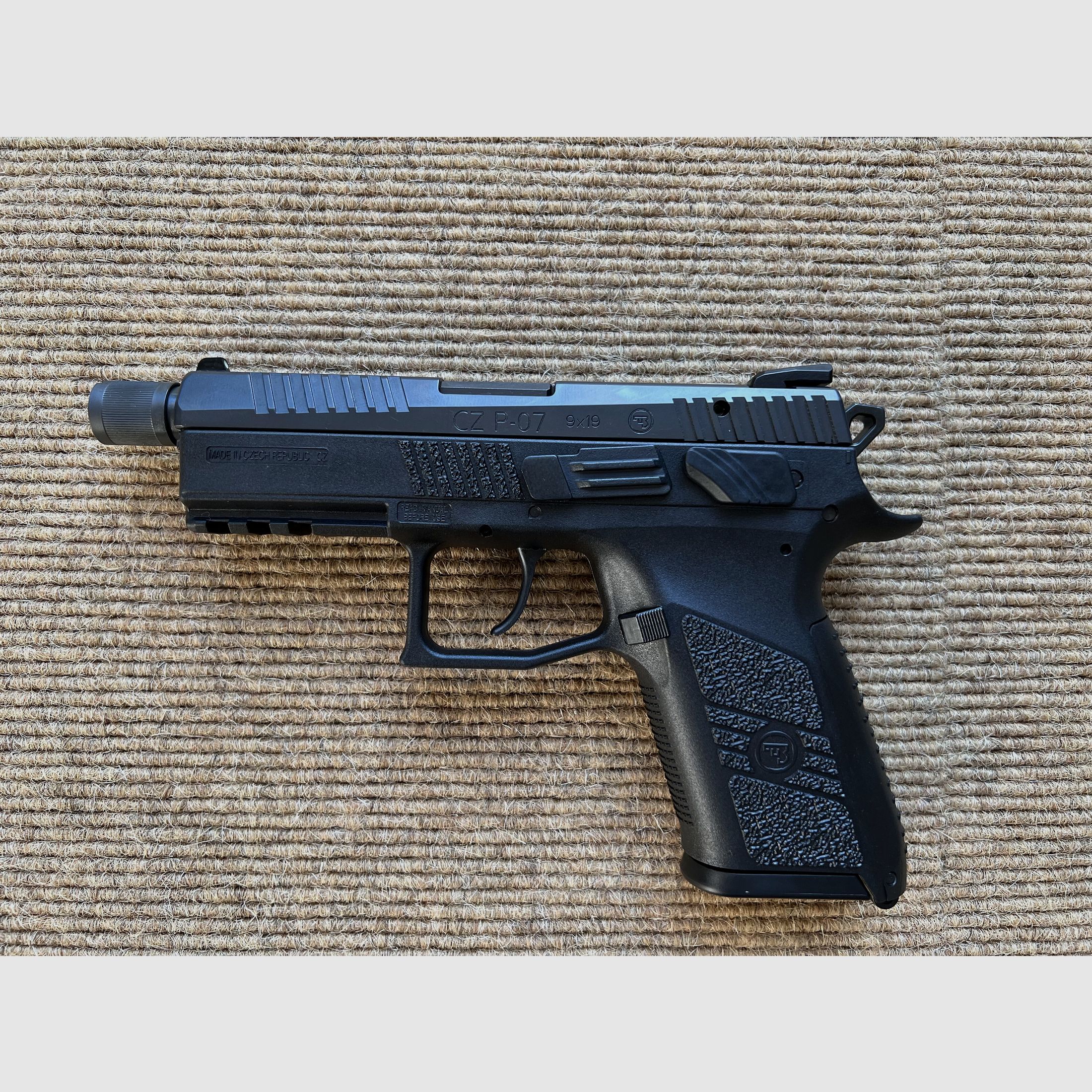 CZ Uhersky Brod P-07 SR (con canna filettata, 1/2"-28UNEF)