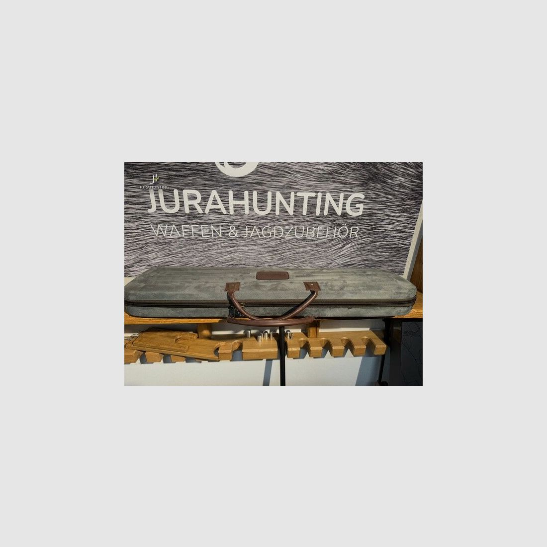 Akkar Churchill 206E Left Hand