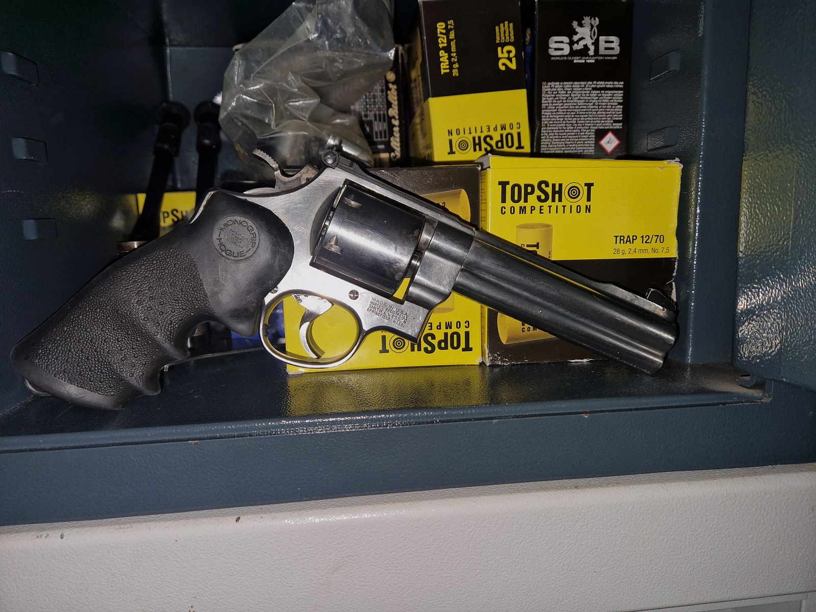 S&W Smith & Wesson 627 .357 Magnum