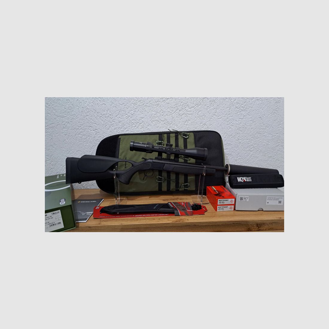 Bergara Bergara TD 13 , Kal. .308 Win., 18 Zoll Lauf , Mündungsgewinde 5/8x24; Meopta Zielfernrohr R5 SFP RD 3-15x50 Abs. 4c Leuchtpunkt; Schalldämpfer HQS Hunter 7,62mm , 5/8"x24 inkl. Neoprenschutz