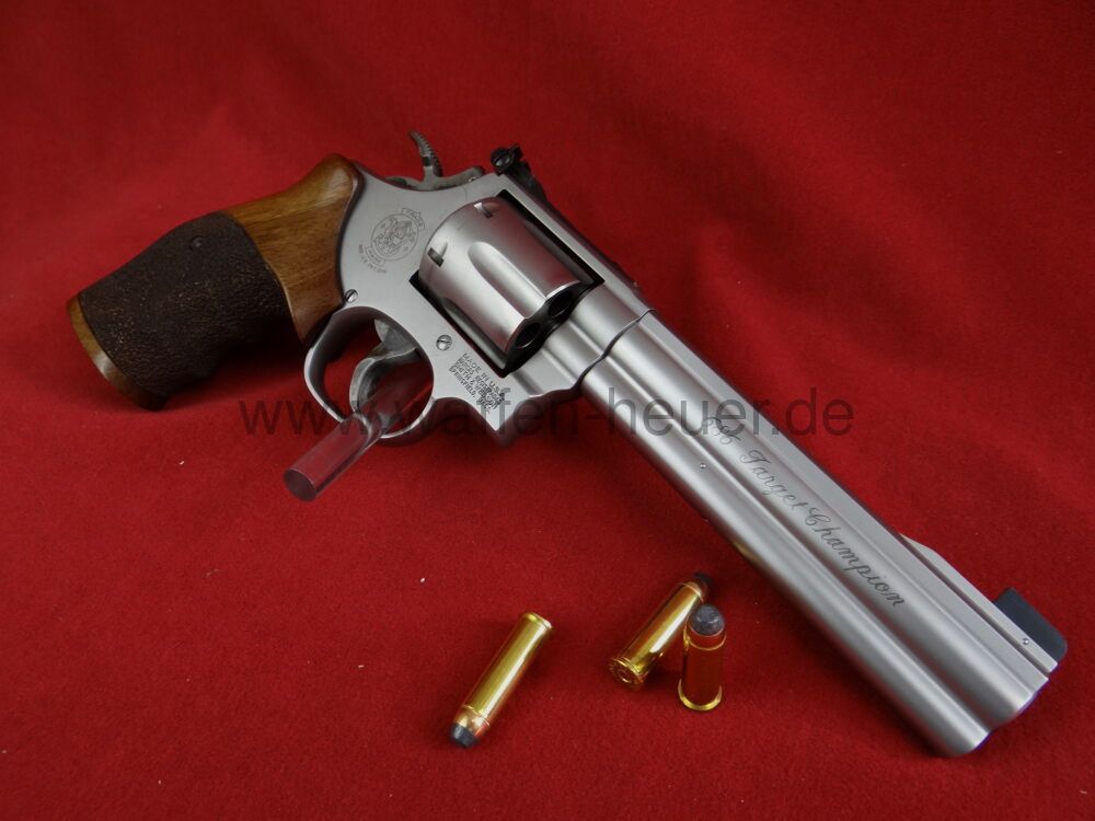 Smith & Wesson 686-4 Target Champion