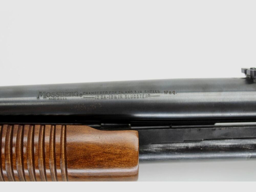 Fucile a ripetizione con calcio anteriore Mossberg 500A Slugster 12/76