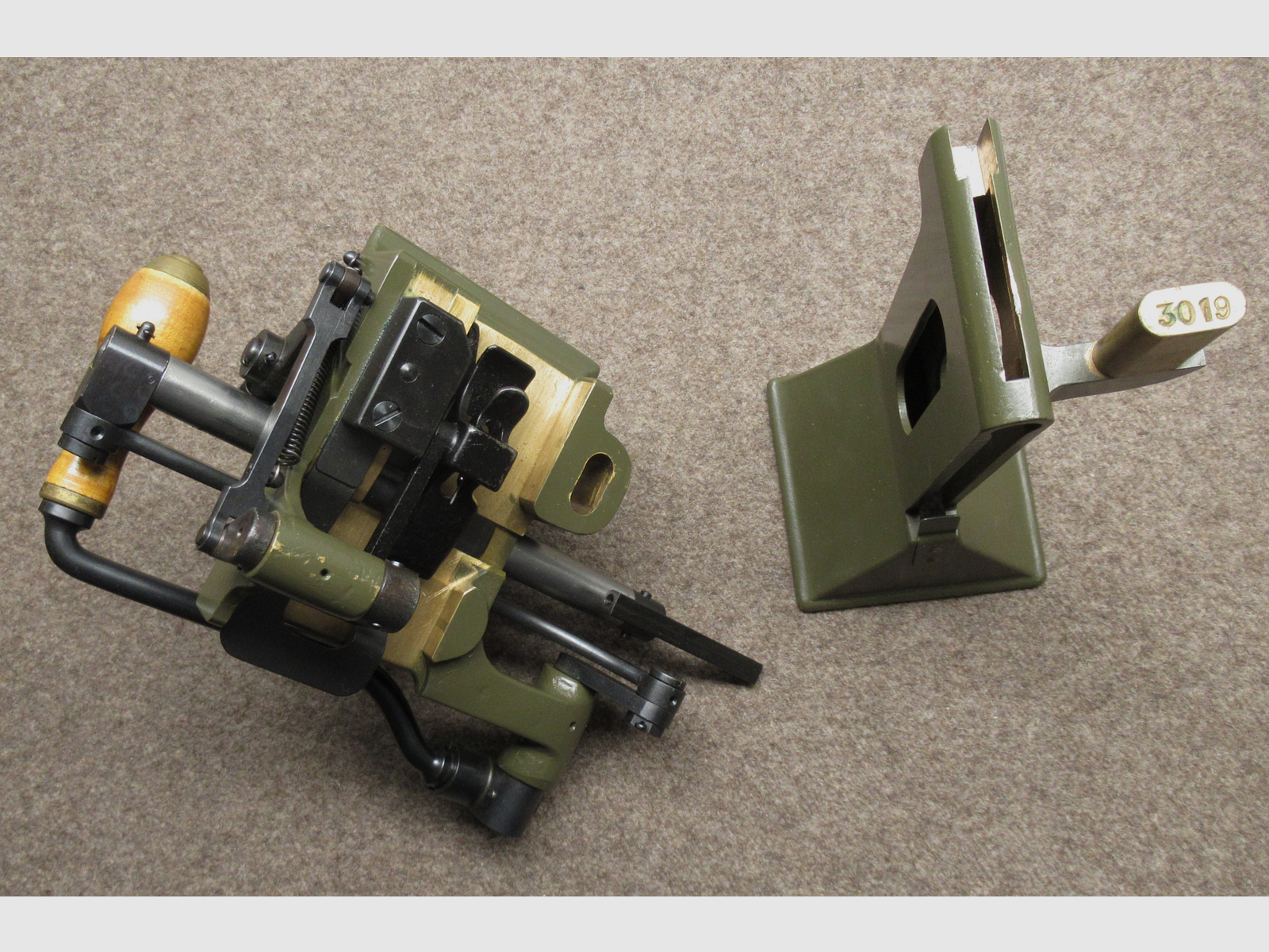 AB-207 caricanastri MG51, immagine 2 di 3