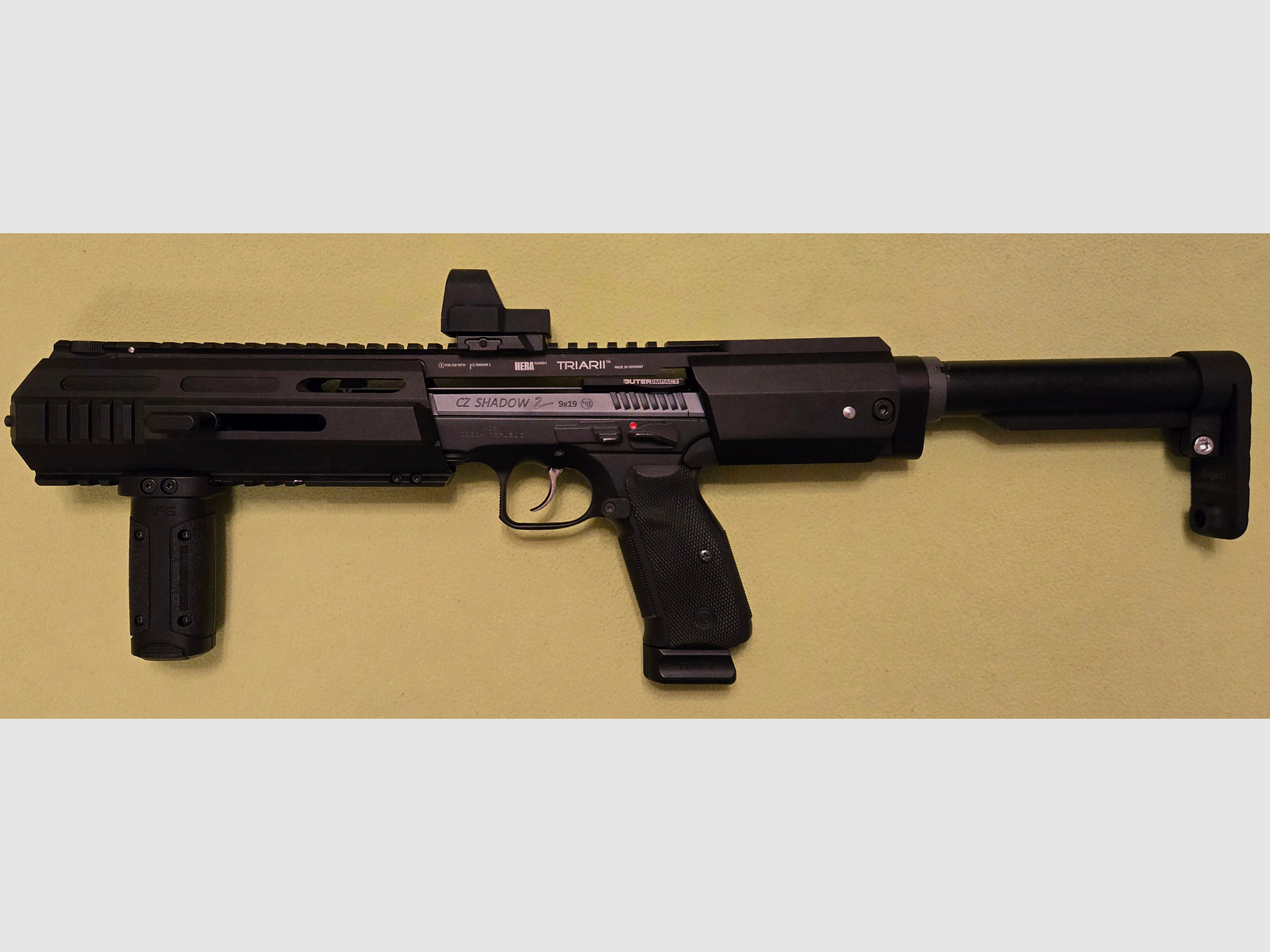 CZ Shadow 2 mit Hera Arms Triari Carbine Kit