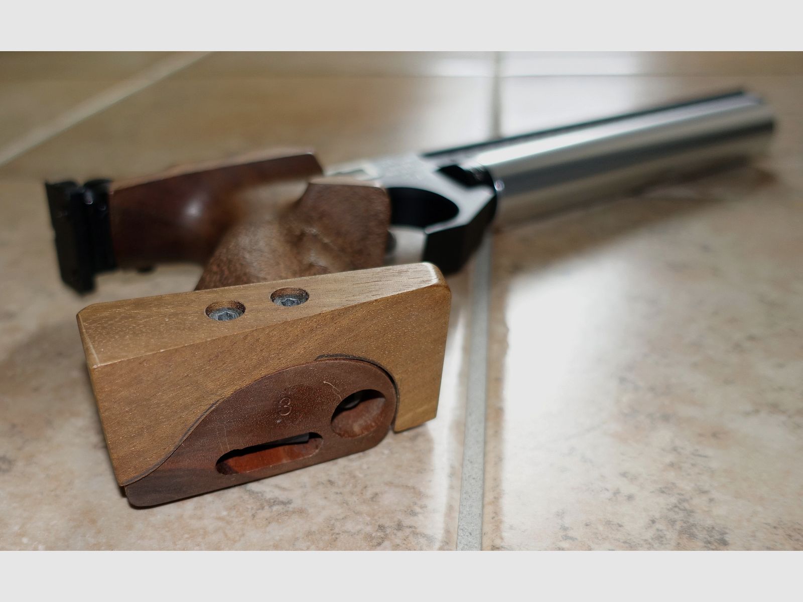 Steyr Pressluft LP Matchpistole / Service + Neuteile um € 300,- / Links- oder Rechtsgriff