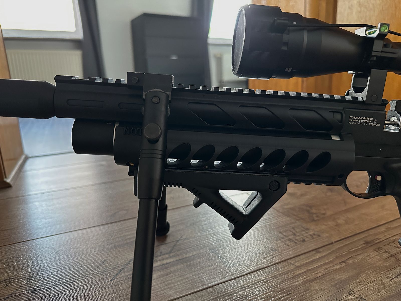 Umarex Notos caliber 4.5 .177 set, scope, bipod, magazine…