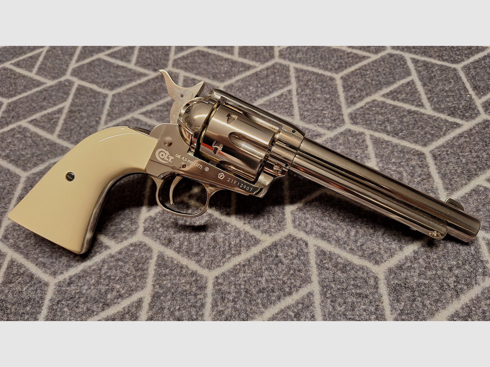 Colt Single Action Army® 45 nickel Co2-Revolver Kaliber 4,5 mm BB-NEU