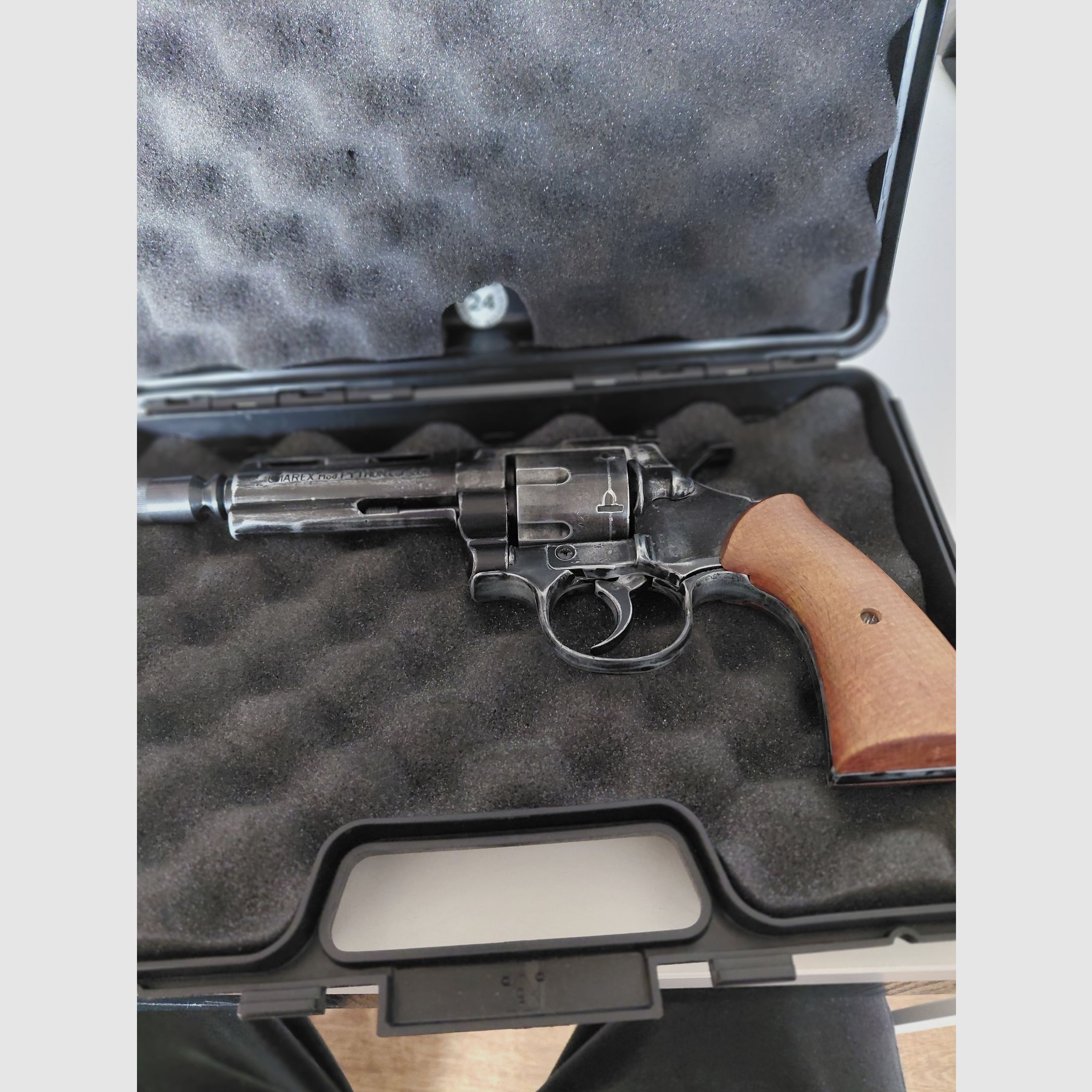 Umarex Revolver  python cal. 380 schreckschuss 