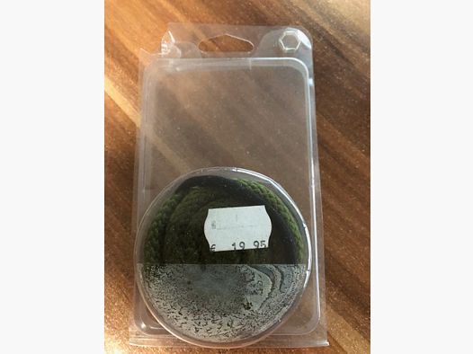 Corde de nettoyage pour armes de poing et plusieurs carabines.