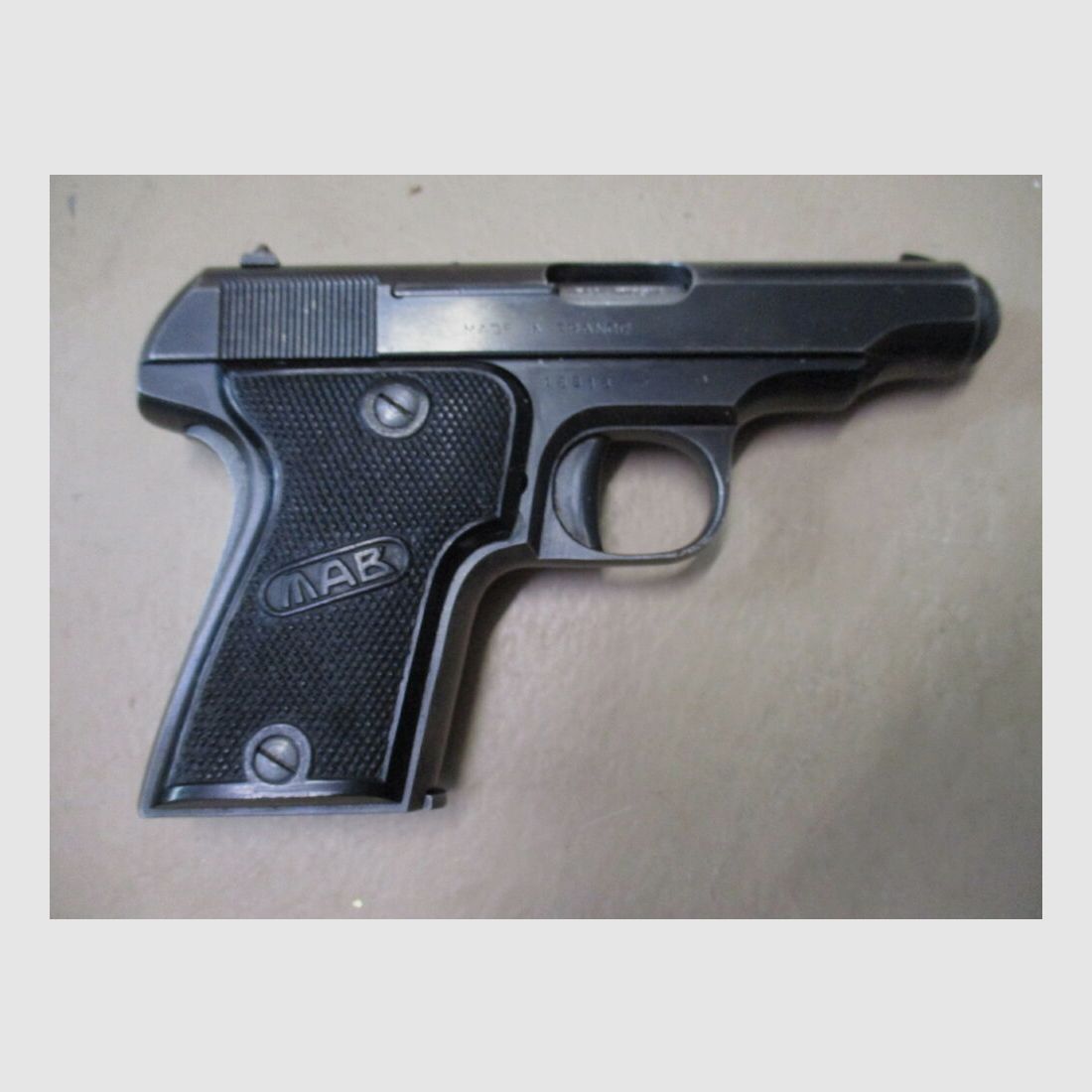 Pistola 7,65 mm MAB Mod. C C, imagen 1 de 2