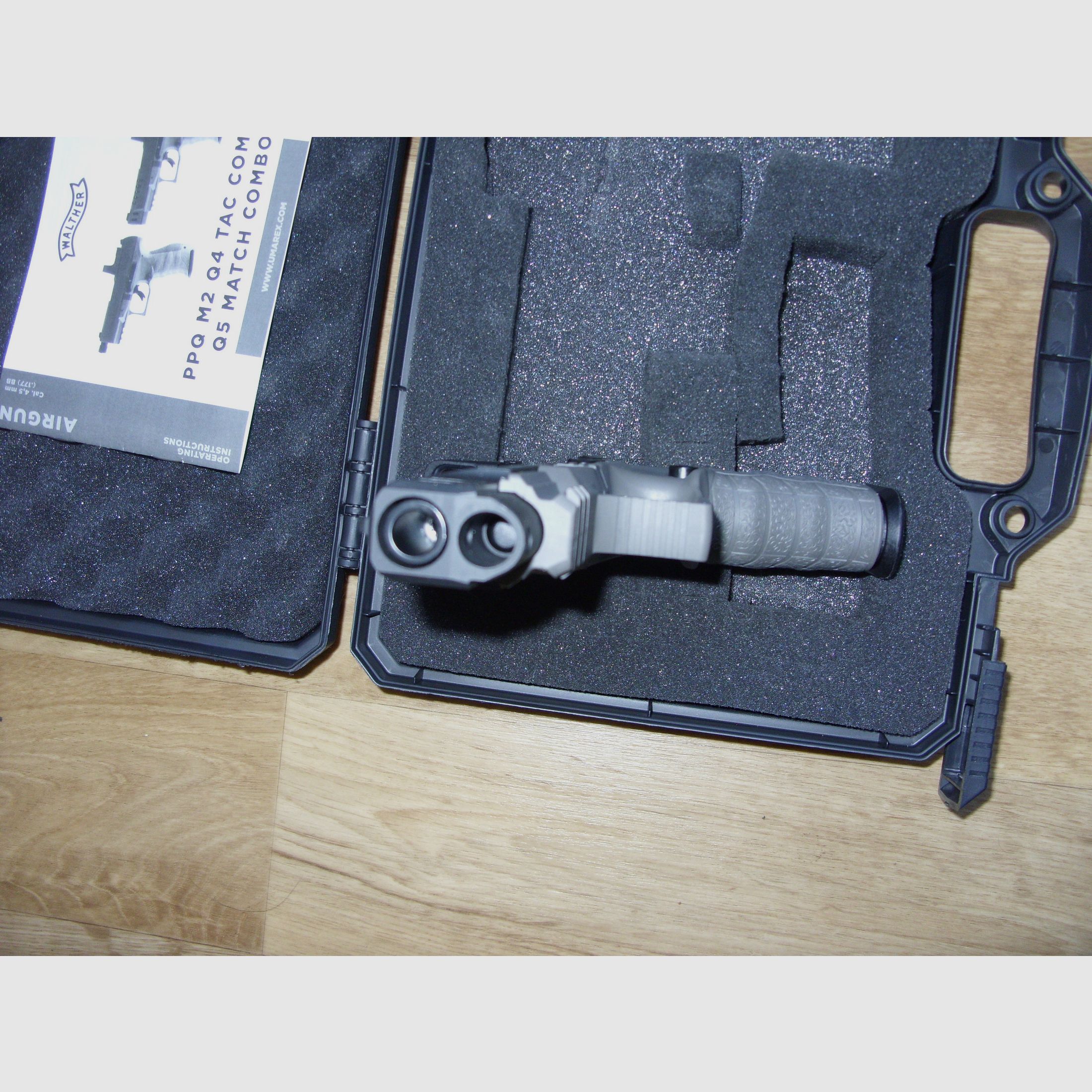Walther Q5 Match CO2 Pistole mit Ersatzmagazin und Koffer + Zielscheiben