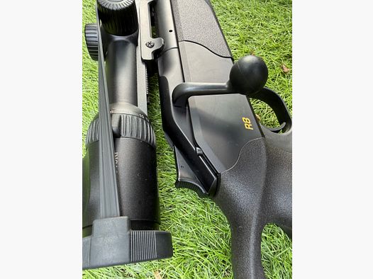 Blaser R8 Ultimate 52cm Lauf .30-06 Springfield mit Swarovski Z8i 2,3-18x56 P SR und Blaser Sattelmontage