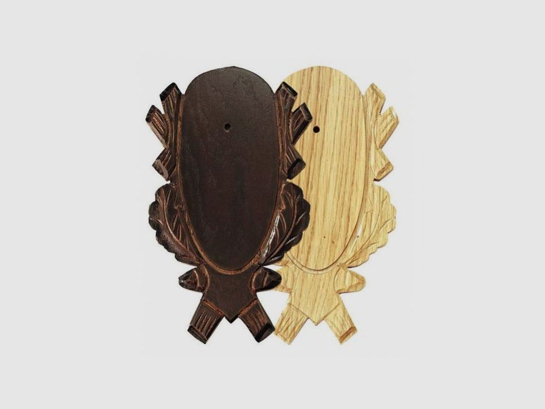 Embleem voor ree, vervaardigd met bladeren en eikels 18 x 9 cm, afbeelding 1 van 4