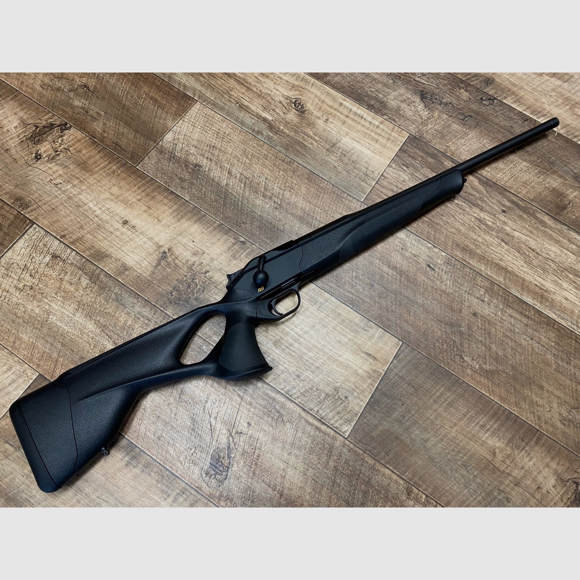 Blaser R8 Ultimate Sonderfarbe SCHWARZ   .308win  LL 52 cm M15x1   Sofort lieferbar