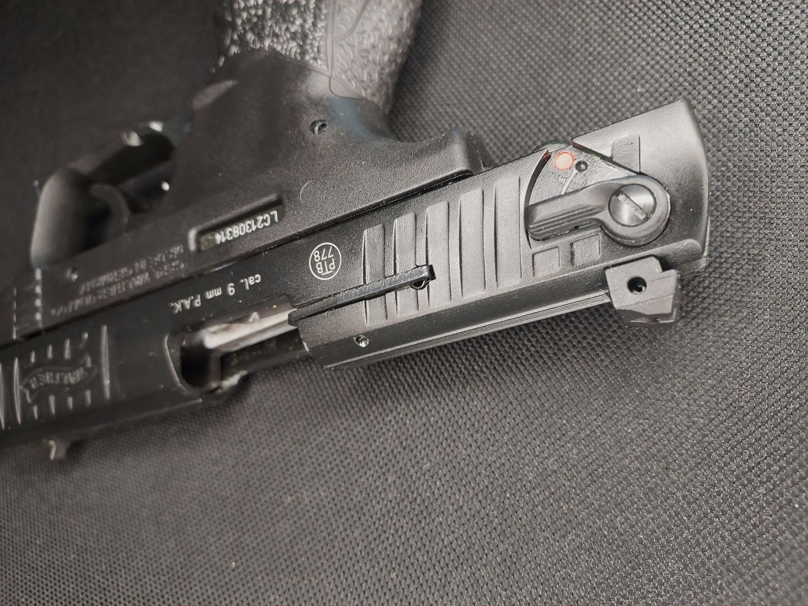 Walther P22Q Schreckschuss Pistool 9mm P.A.K. zwart (PTB 778) [P 22 Q] 2 Magazijnen