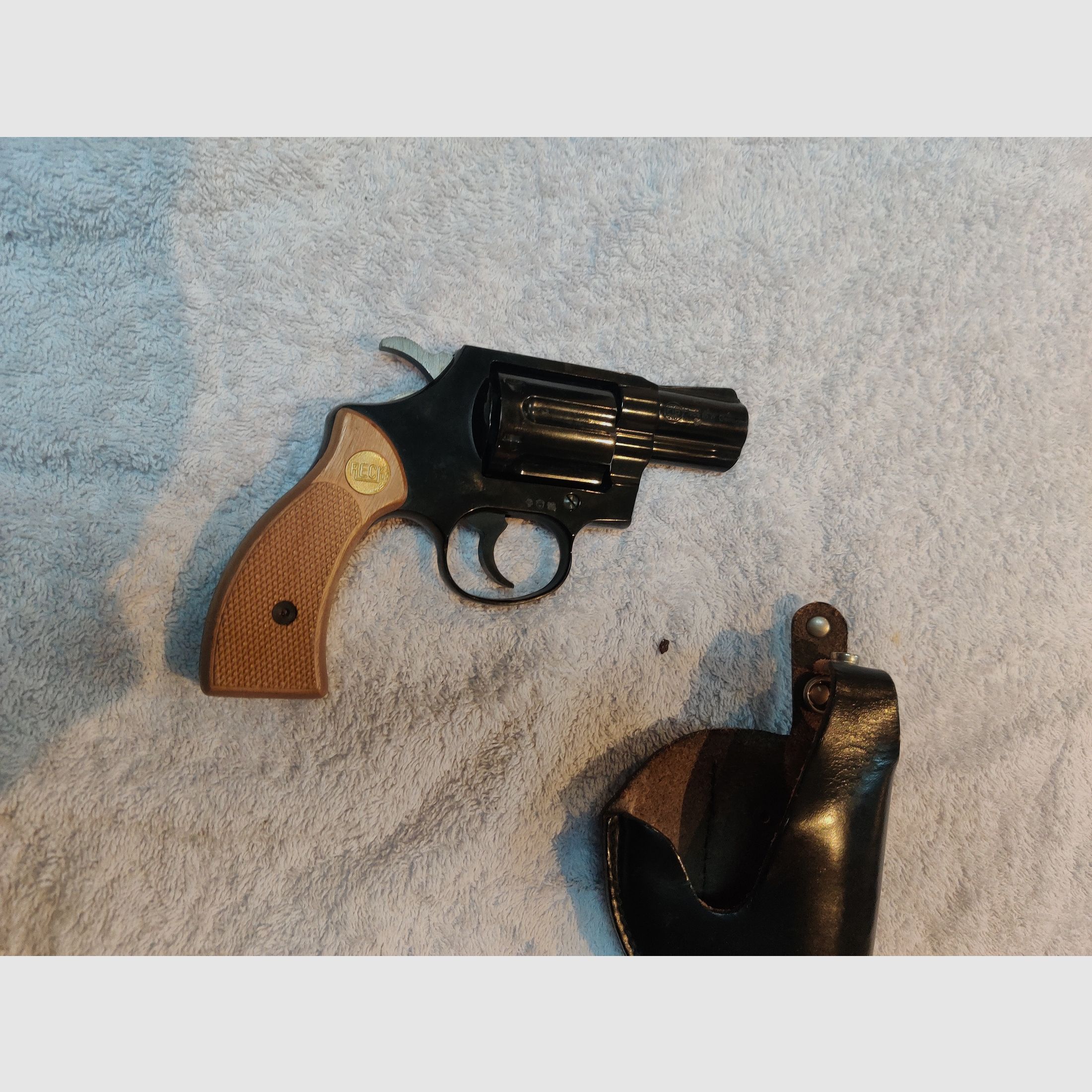 Revolver Knall Reck 9mm mit Holster