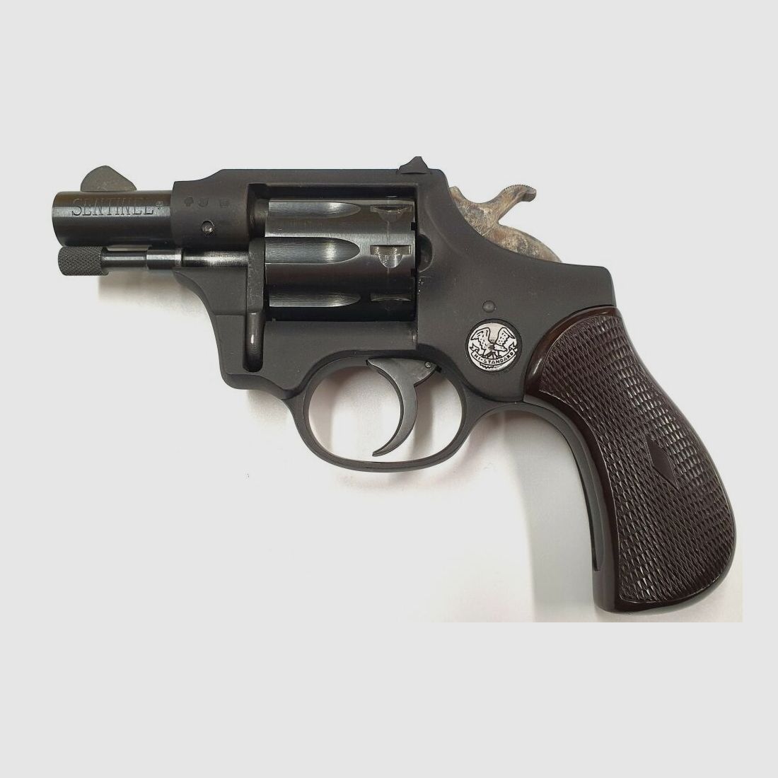 High Standard Sentinel R-103 9 shot drum