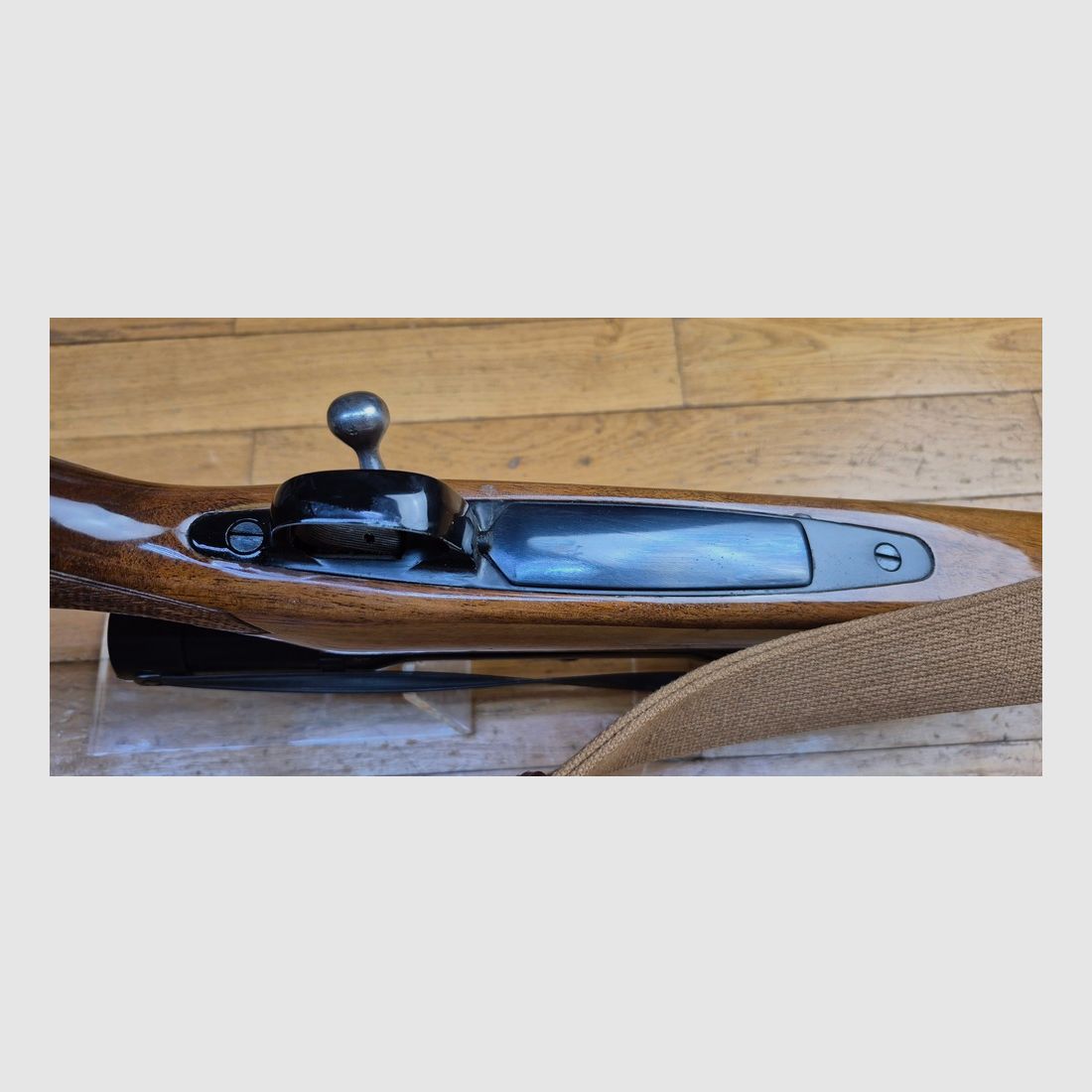 Très belle Carabine de chasse BSA modèle CF2 — Cal. 300 Win Mag — Magasin 3 coups +1 — Bois de haute qualité en grade V — Lunette Schmidt & Bender 1.5-6x — Excellente mécanique — Canon miroir — Une des toutes meilleures carabines de chasse sorties des ateliers de la « Grande Époque » britannique — TBE/TBE+, image 17 sur 39