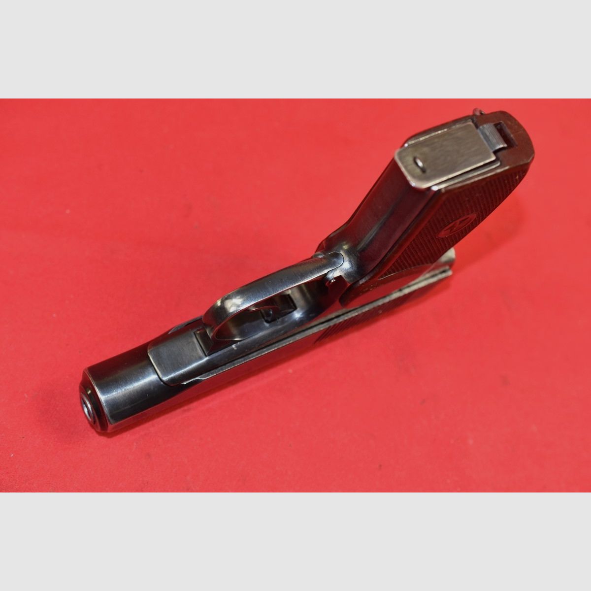 #8165 Pistolet PM Makarov, URSS, 1979, cal. 9 Mak., image 3 sur 15