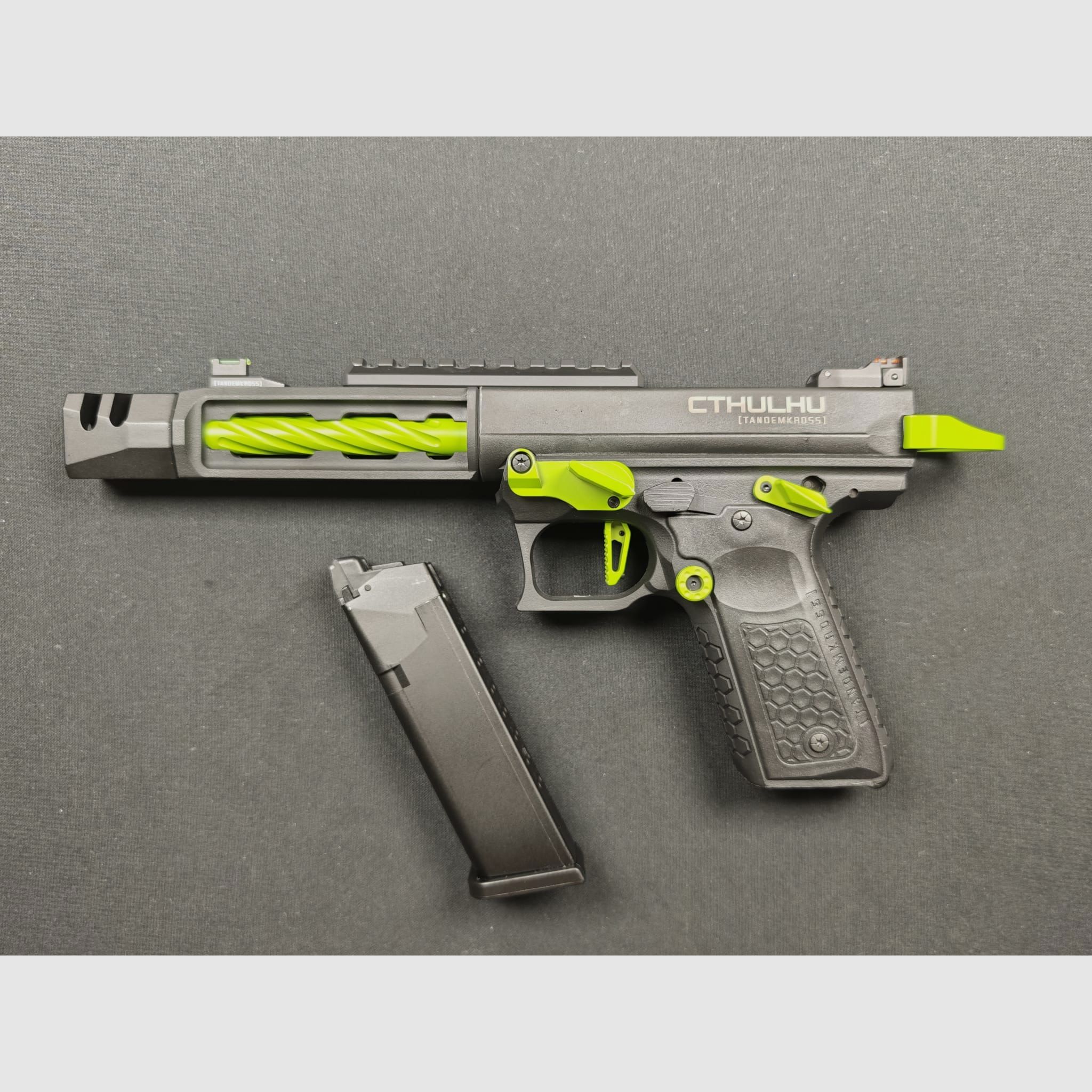Lancer Tandemkross Cthulhu Green GBB pistola softair 6mm