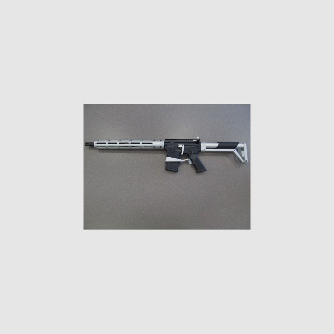 SMITH & WESSON M&P 15 223 REM TONI, Bild 2 von 2