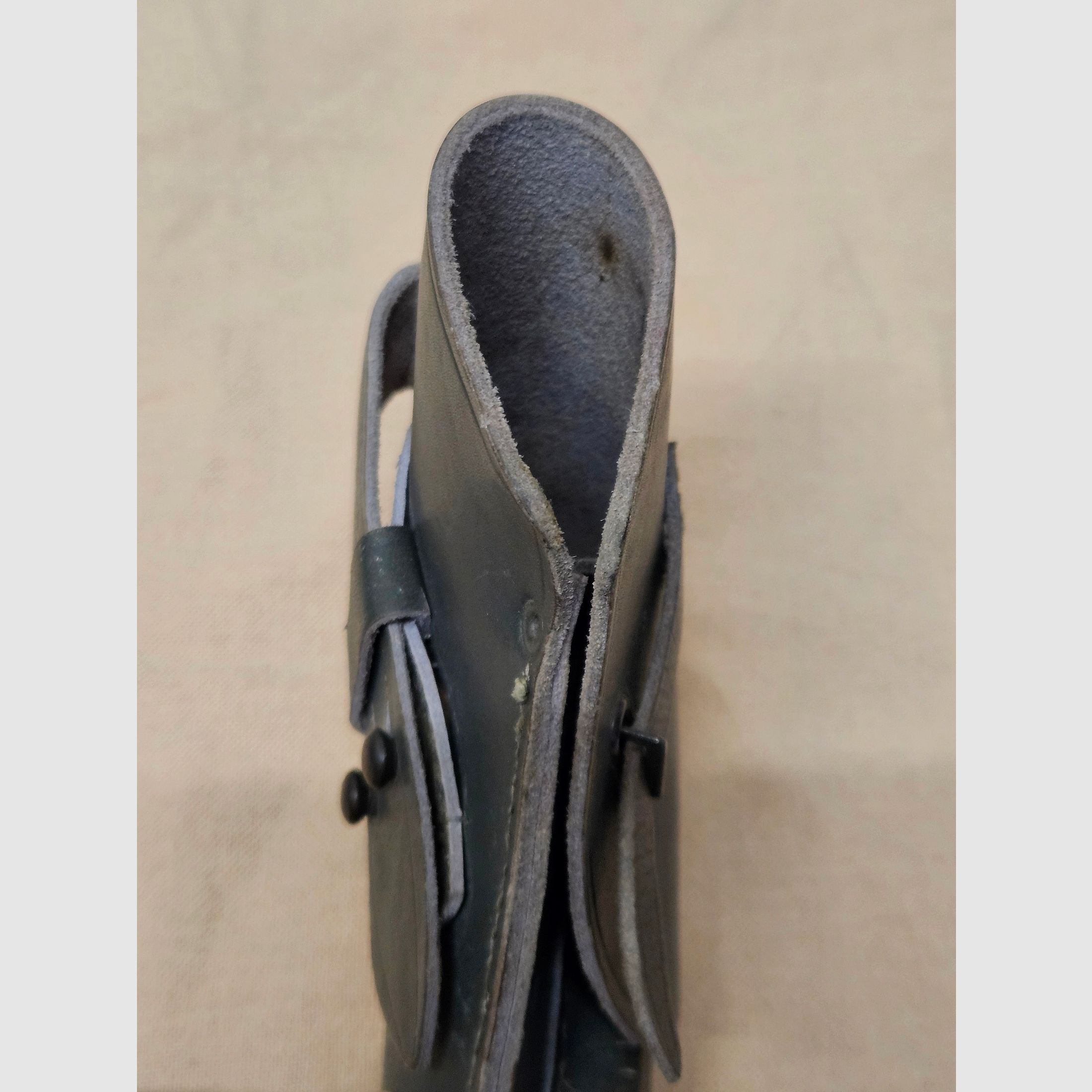 Graugroen pistolenholster Holster Beretta 34