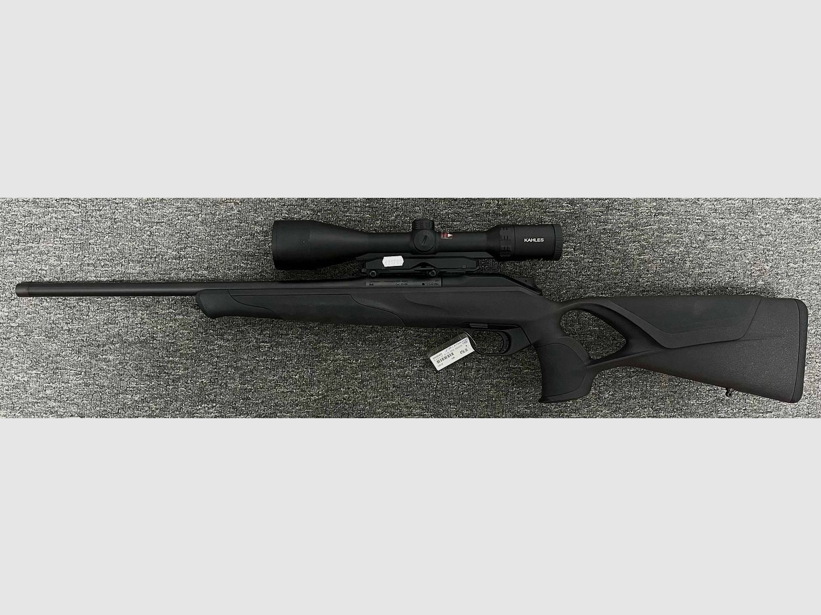 Blaser R8 Professional Succes + Kahles Helia 2,4-12x56 i + Montaje Dentler