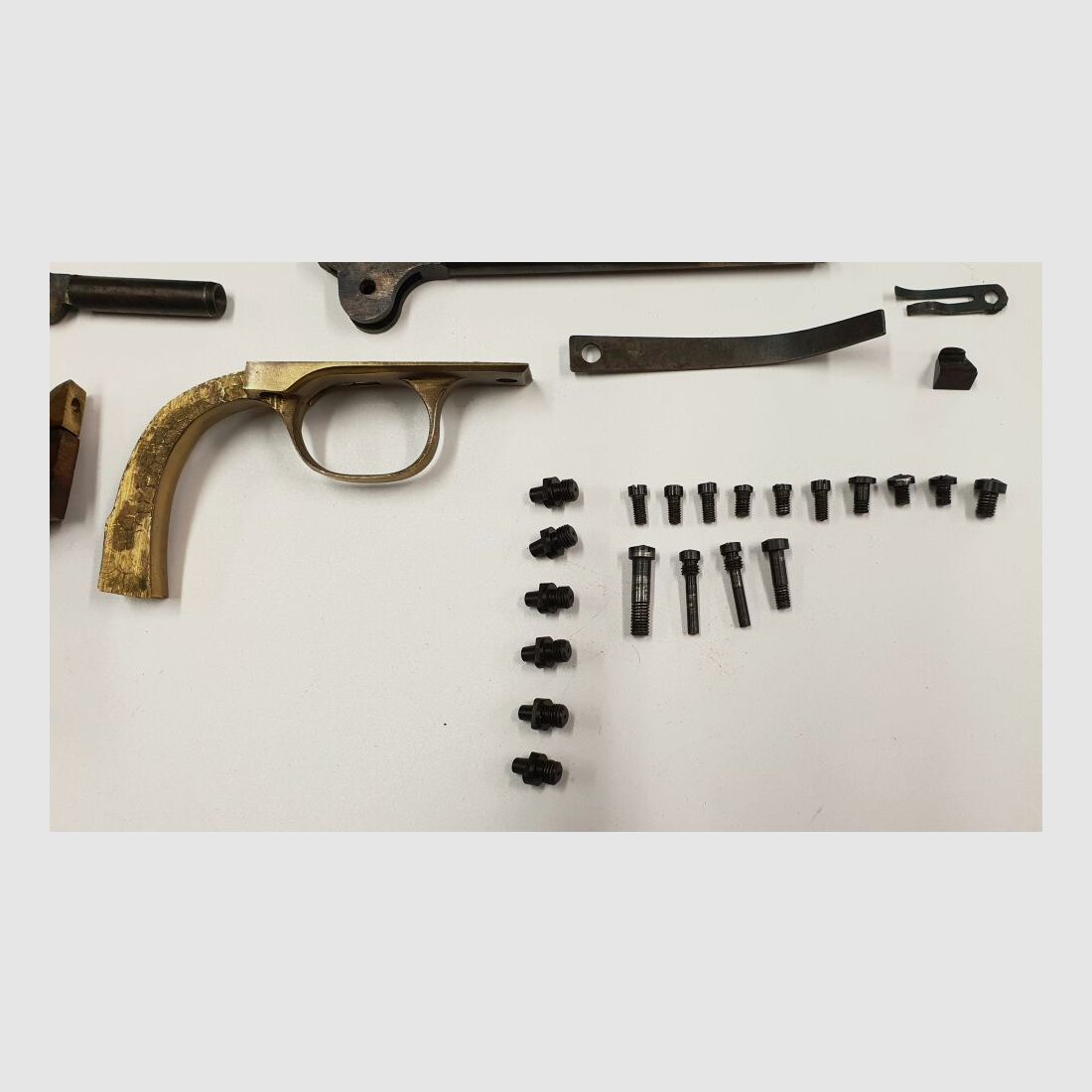 // Teilesatz/Parts-Kit/Ersatzteile-Set Revolver Navy Model Perkussionsrevolver