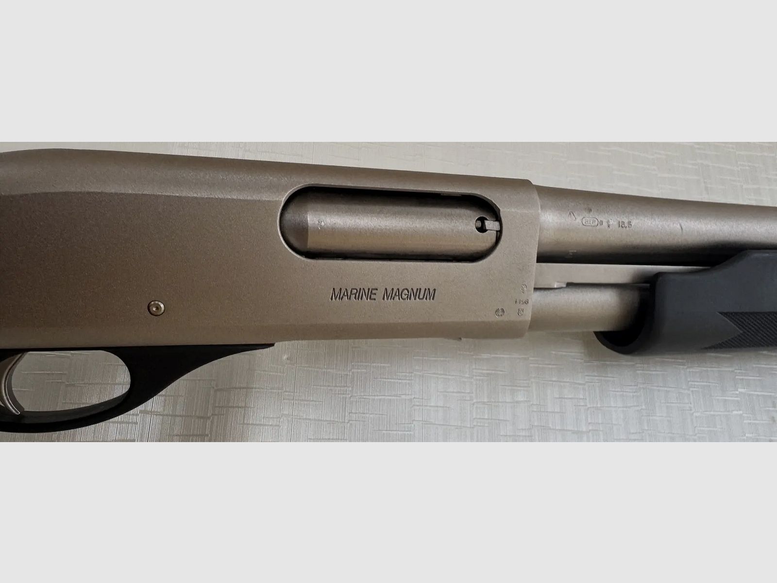 Remington 870 SP Marine Magnum – as new, lightly used pump-action shotgun in caliber 12/76
