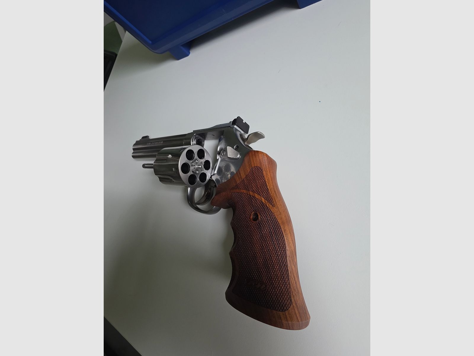Smith & Wesson 686 Target Champion Deluxe .357 Revolver
