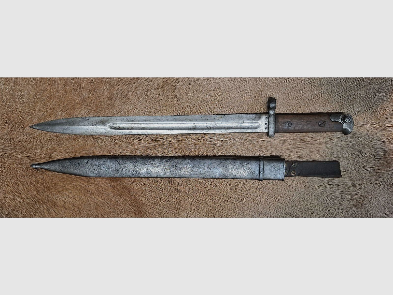 SVT 38 Tokarev bayoneta de sable