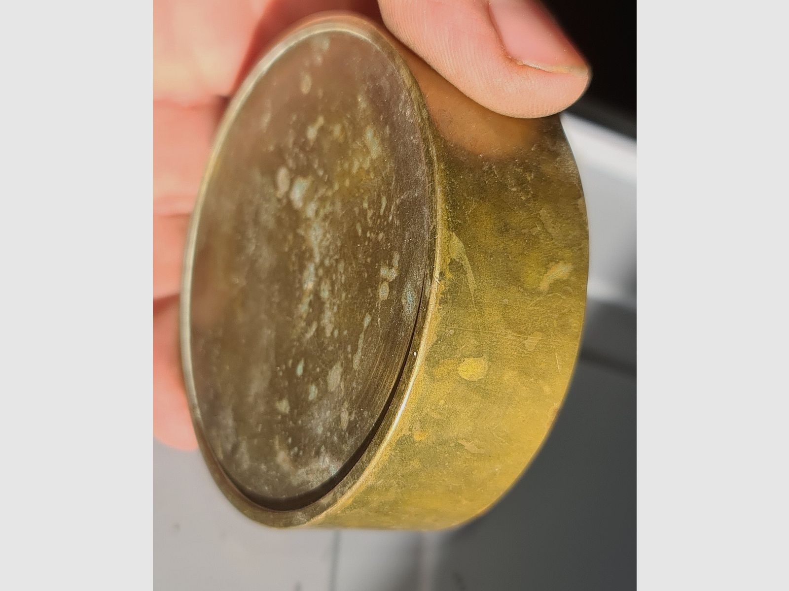 SEVERAL DECORATIVE ITEMS FROM THE WEHRMACHT ERA 1939 - 1945 / ASHTRAY, MEDAL, LAPEL PIN, PIN, STAMPING IRON, STAMP, GRENADE, SHELL, FLACK, SHELL, CARTRIDGE, SS, HJ, SA, WAR, METAL,