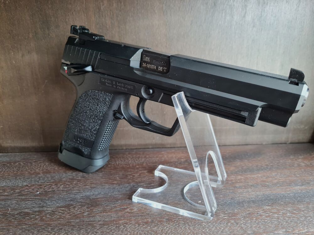 Heckler & Koch USP Expert