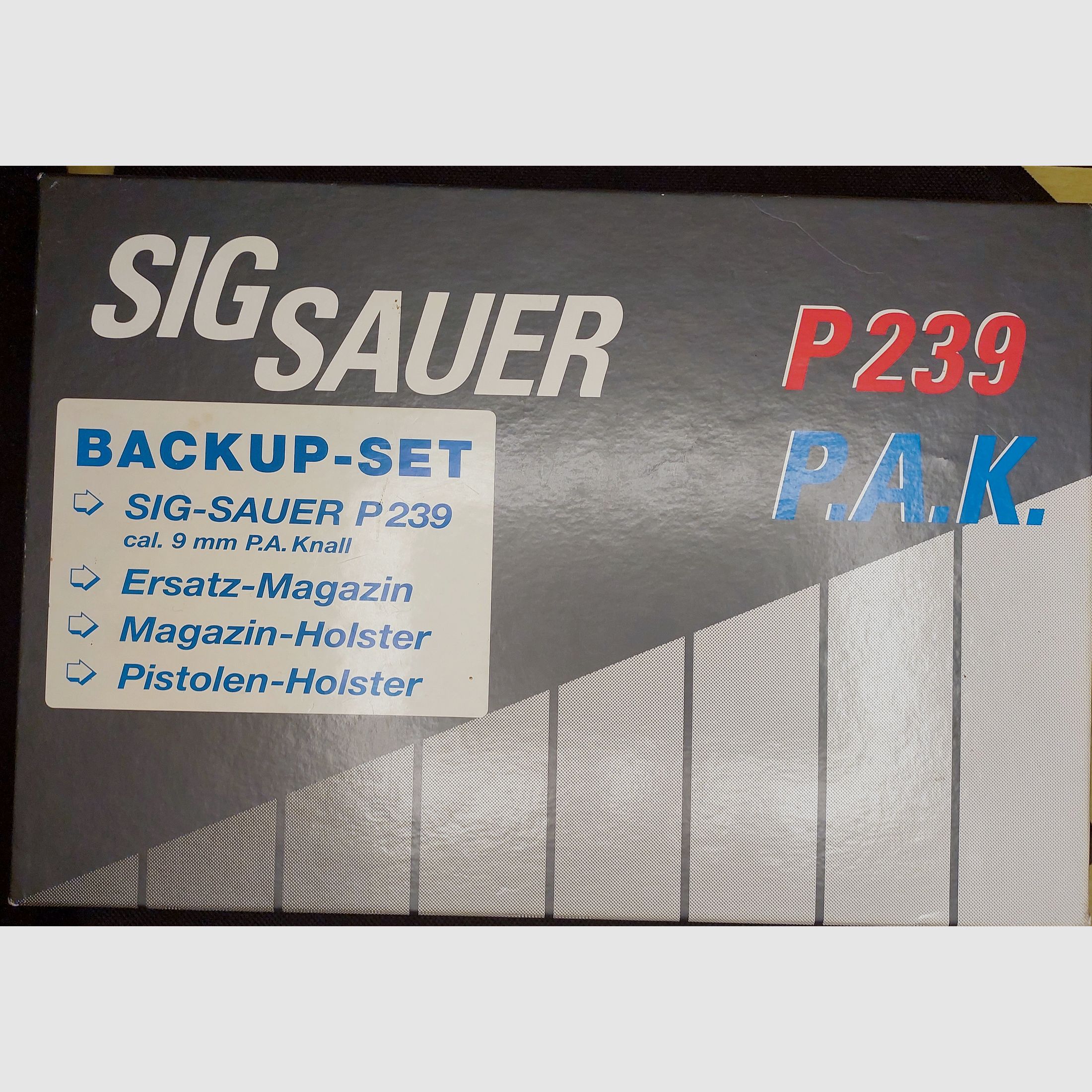 Sig Sauer P239 Schreckschusspistole im Kaliber 9 mm P.A.K. aus dem originalen SIG „Backup‑Set“ (PTB 696)