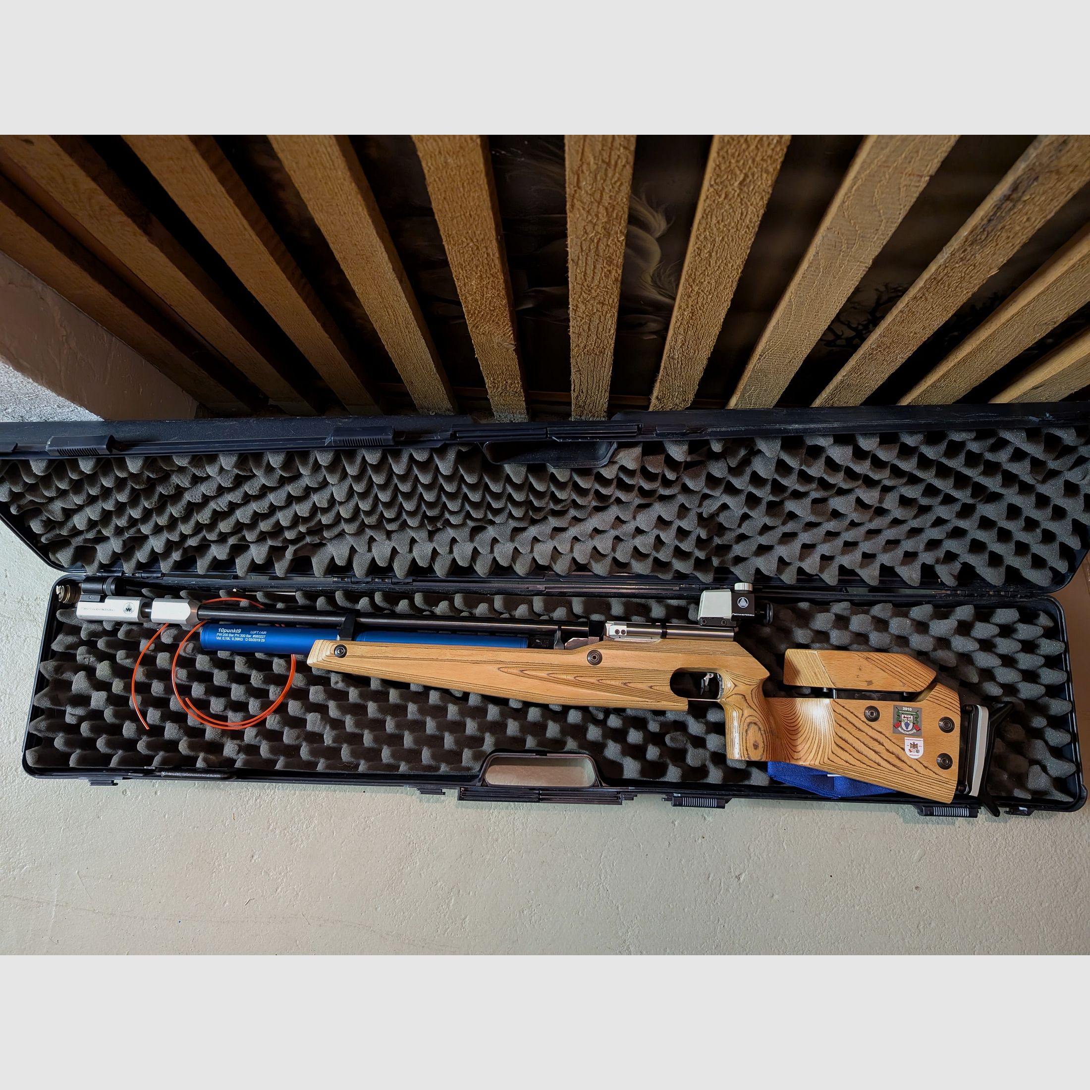 Feinwerkbau Matchairgun P 70 con calcio sinistro