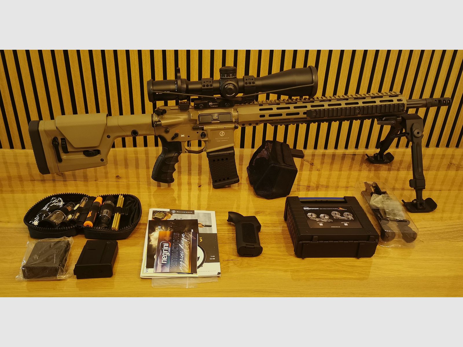 Schmeisser AR15 DMR FDE .223Rem + PAQUETE COMPLETO