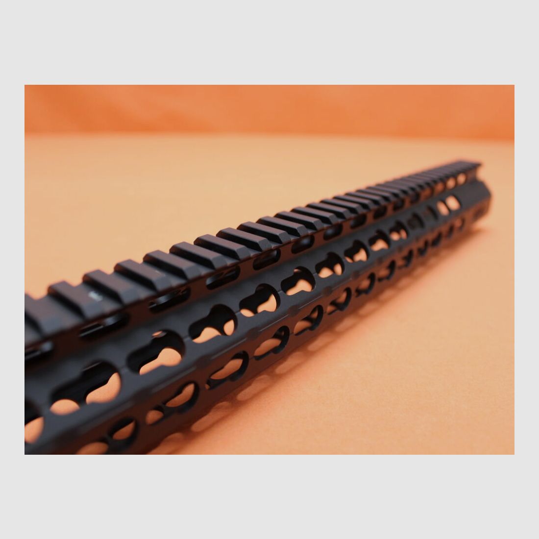 UTG - Leapers AR-15: Handguard/ Sistema KeyMod UTG (MTU019SSK) Free Float Super Slim 15" Lunghezza Fucile Manico