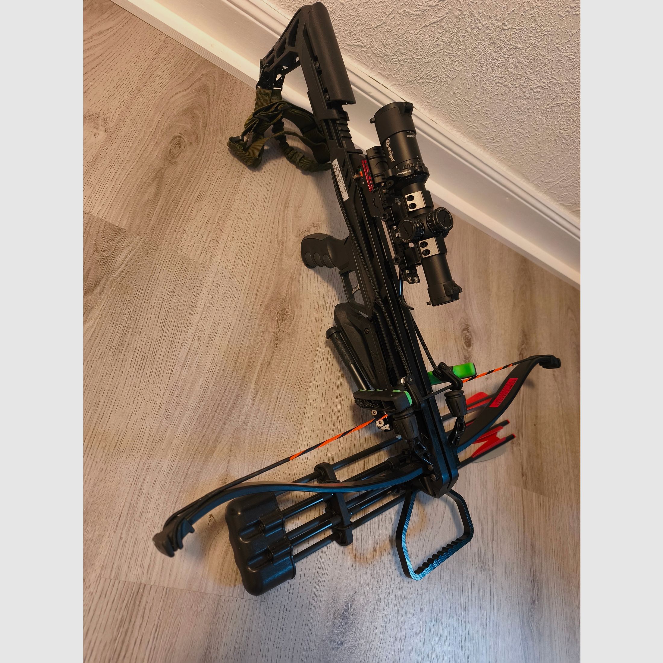 Arbalète à poulies neuve NP 450€