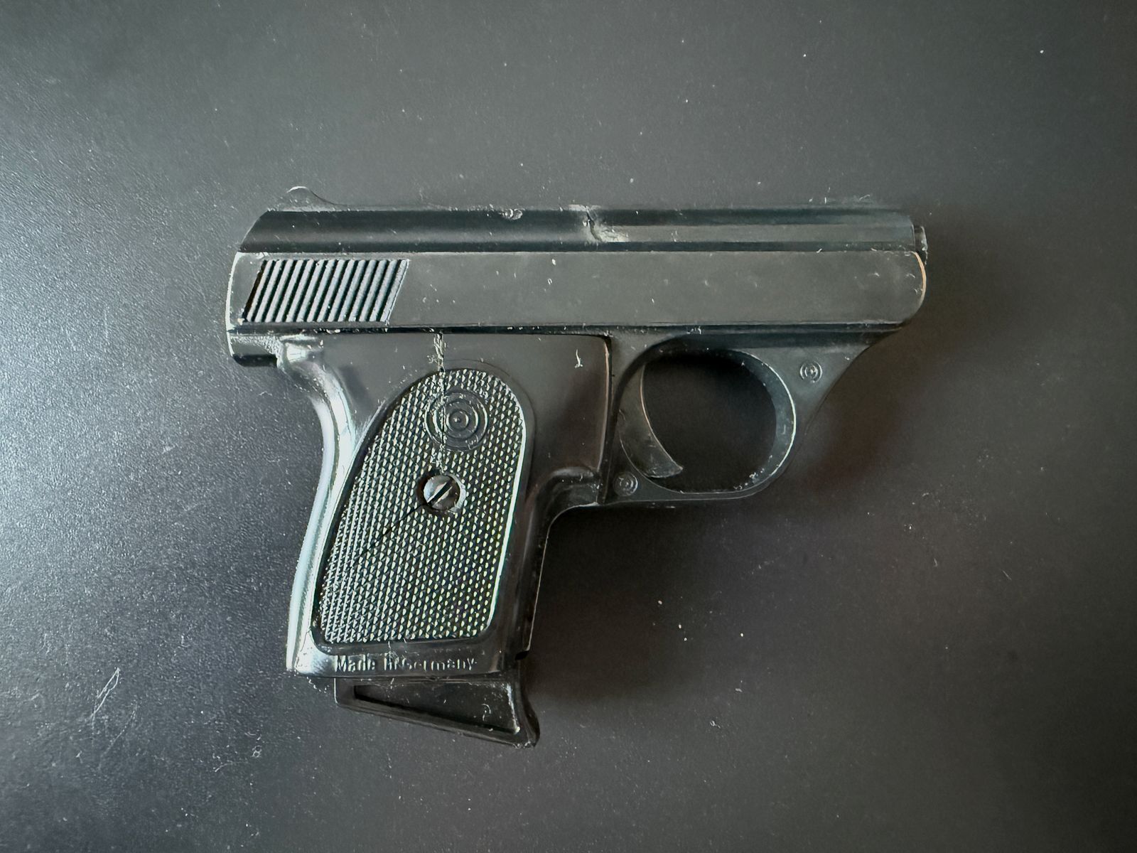 ME 8 Detective Cal. 8mm, Schreckschusspistole