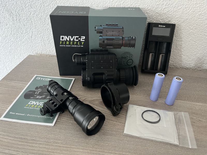 Diycon Firefly DNVC-2 mit Predator 2 IR Lampe Nachtsichtgerät Dual Use kein Pard oder Sytong