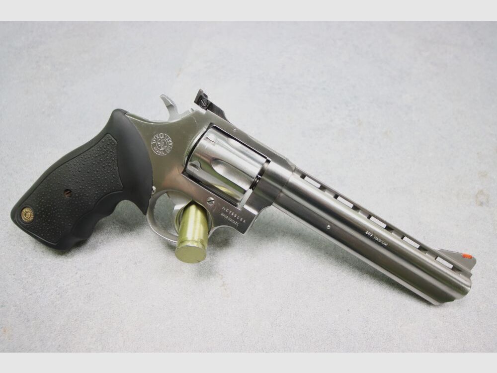 Taurus 689