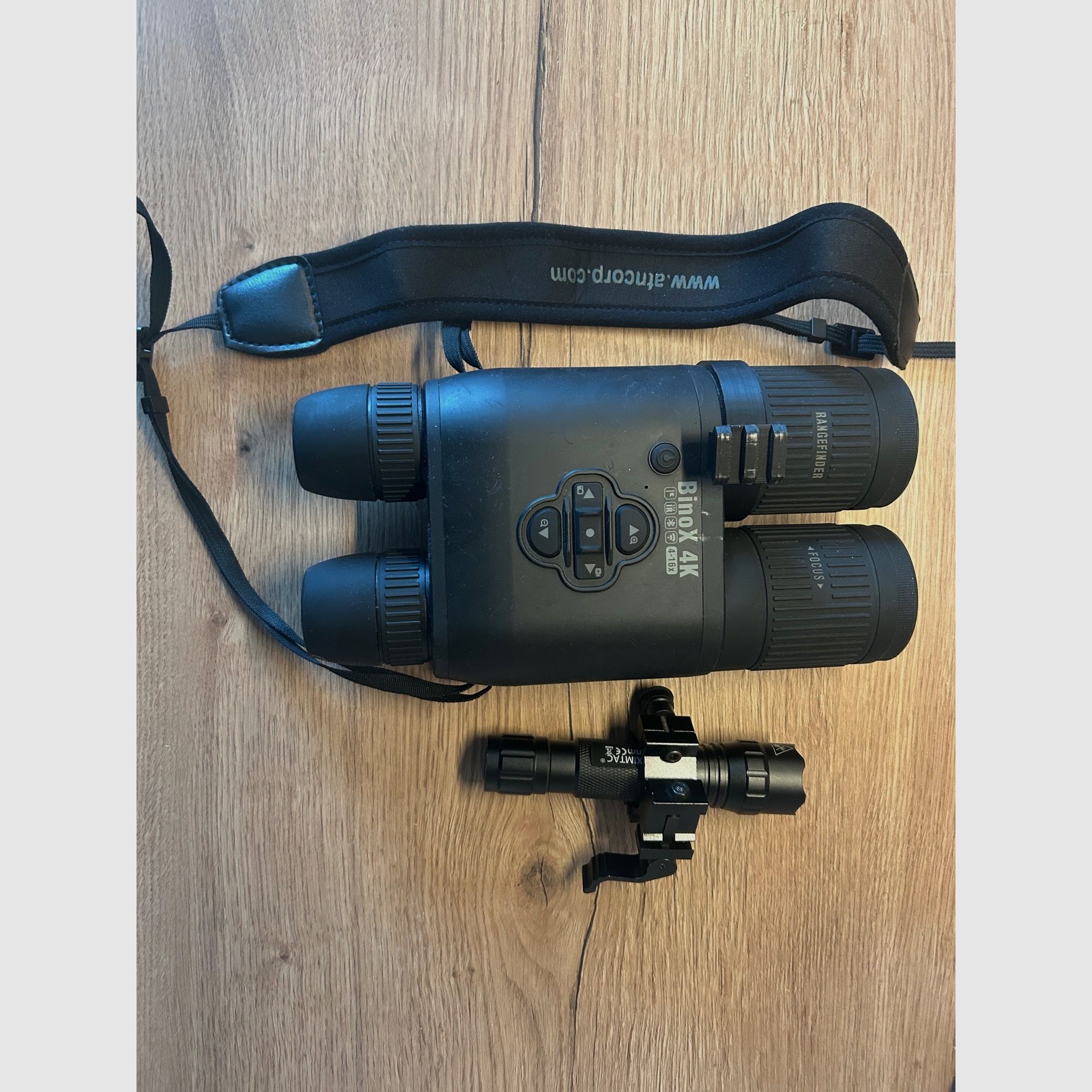 Binoculares digitales de día y de noche ATN BINOX 4K 4-16X - incluido IR Strahler