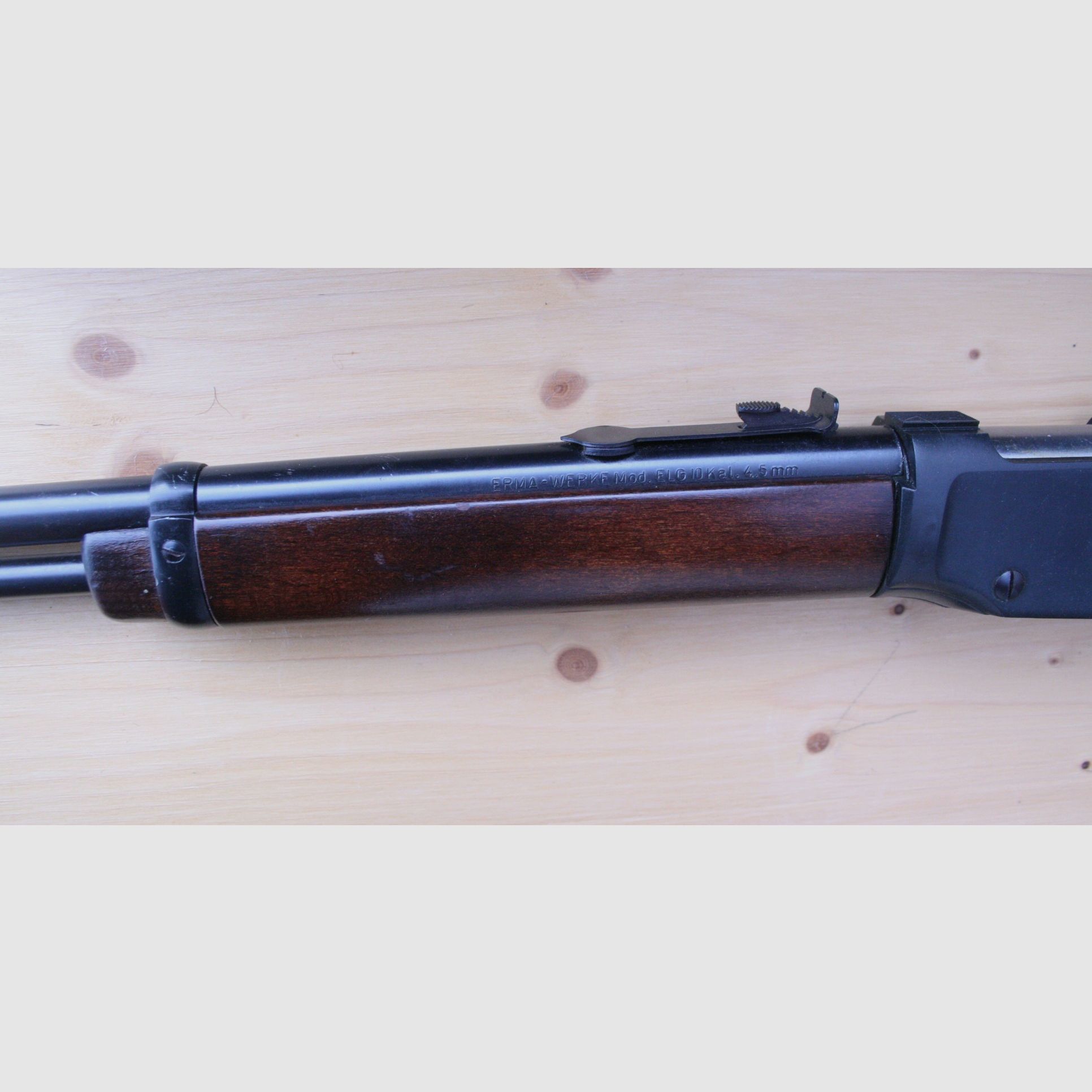 Carabine à air comprimé de collection Erma modèle ELG 10 au look Winchester