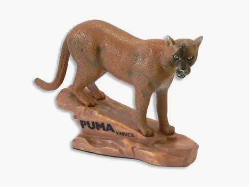 Figura PUMA, Statua espositore per coltelli