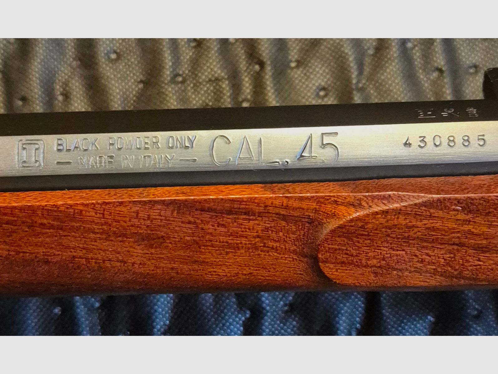 Investarm Hawken Rifle (Perkussions-Vorderlader) Kal. 45 ***NEU***