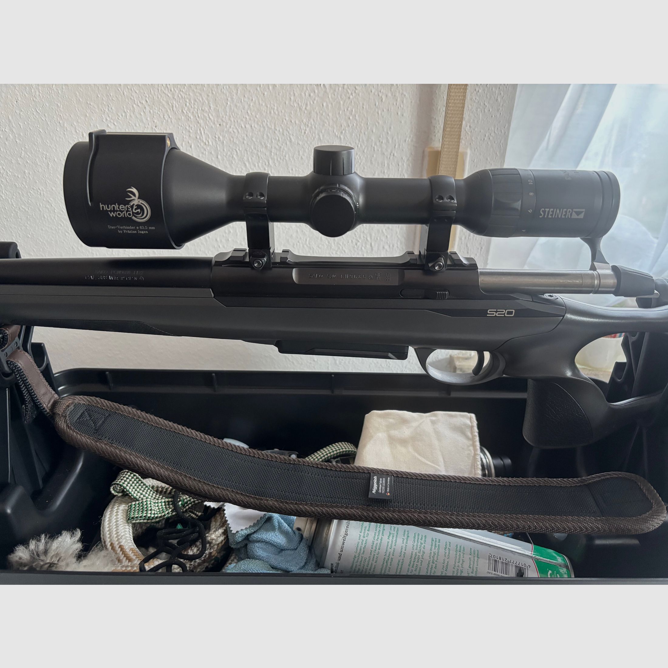 Sako S20 mit Glas und Schalldämpfer 