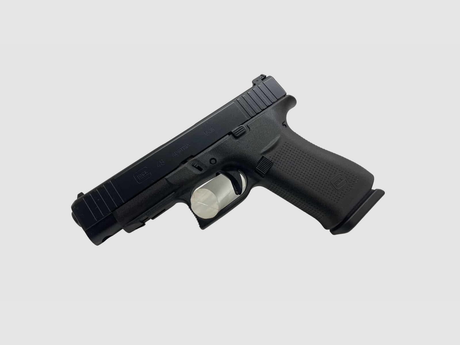 GLOCK 48