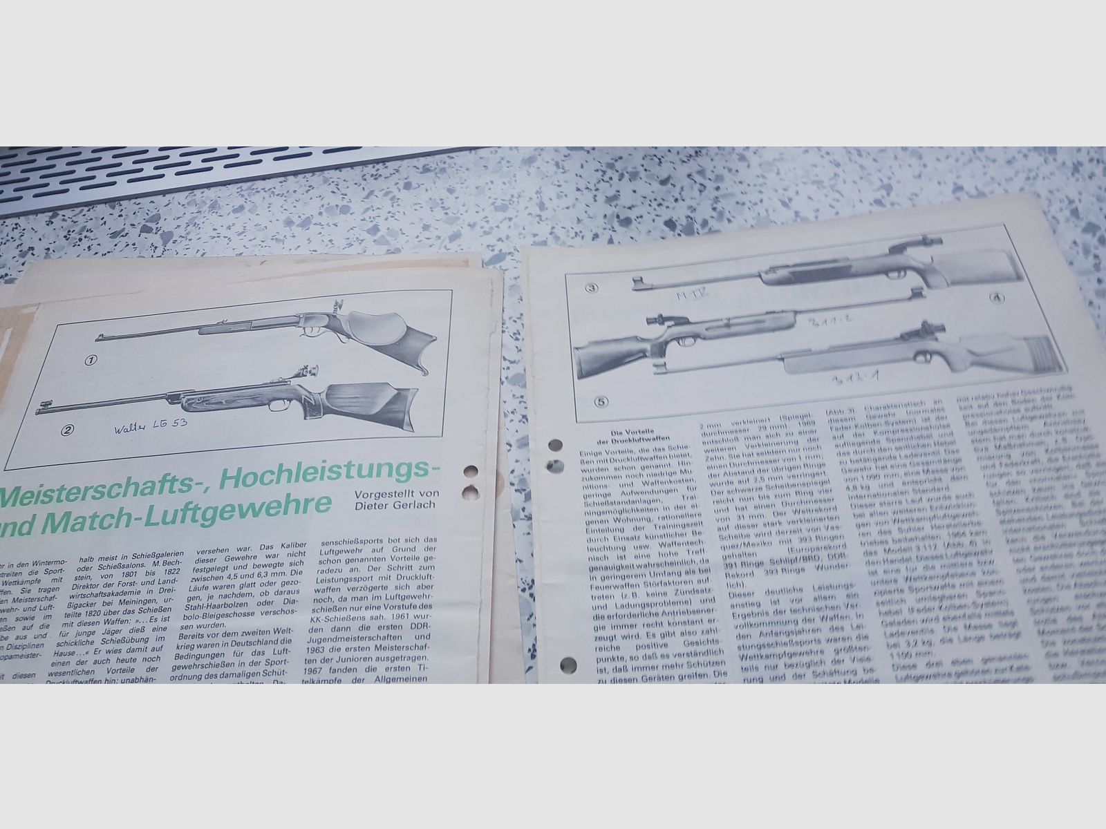 Anschauen ;-) Verschiedene gesammelte Unterlagen aus Zeitungen usw. sehr viel zu Haenel Modellen  mit seltenen Dokumenten 